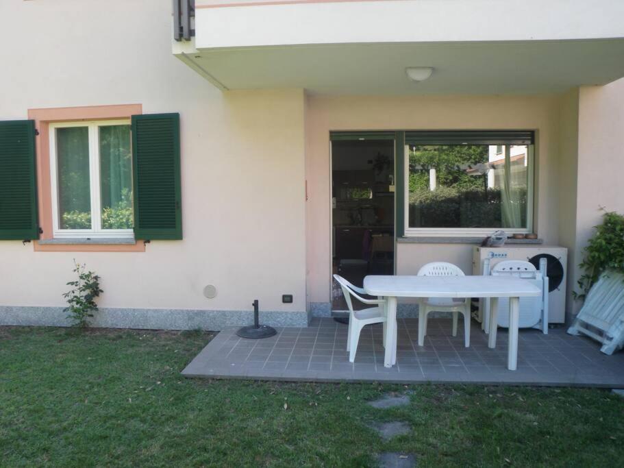 La Casa Sul Lago Monvalle Экстерьер фото